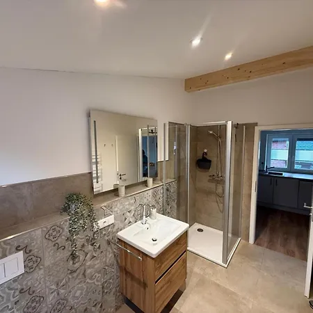 Theus Appartement *